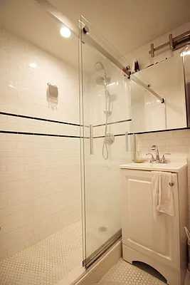 Rented by Bold New York | media 11