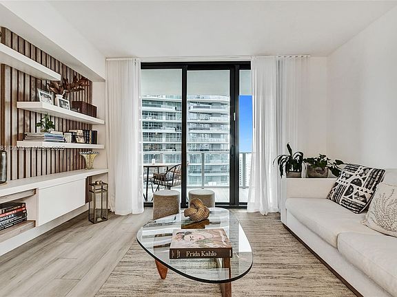 4th image of 1010 Brickell Ave #4009