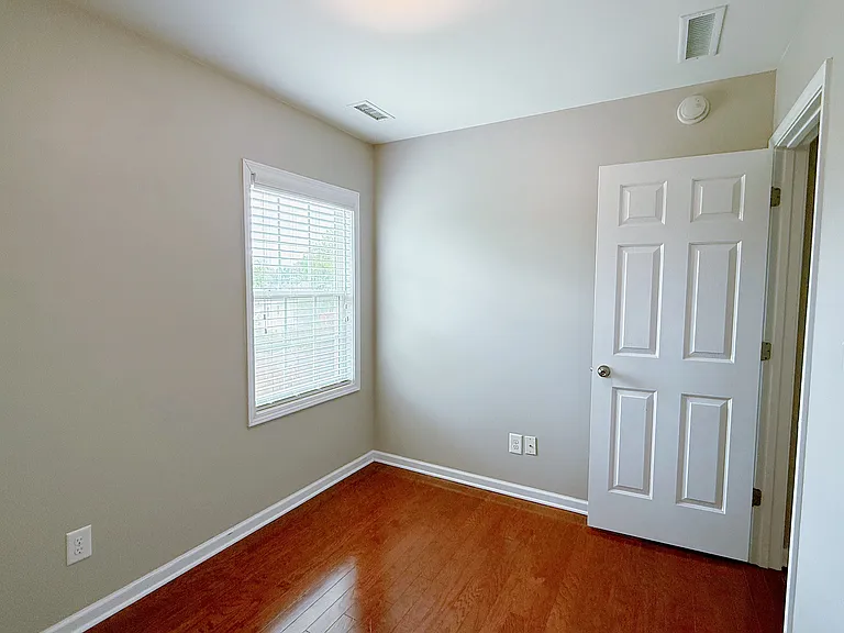 225 Arctic Ridge Way — Photo 32