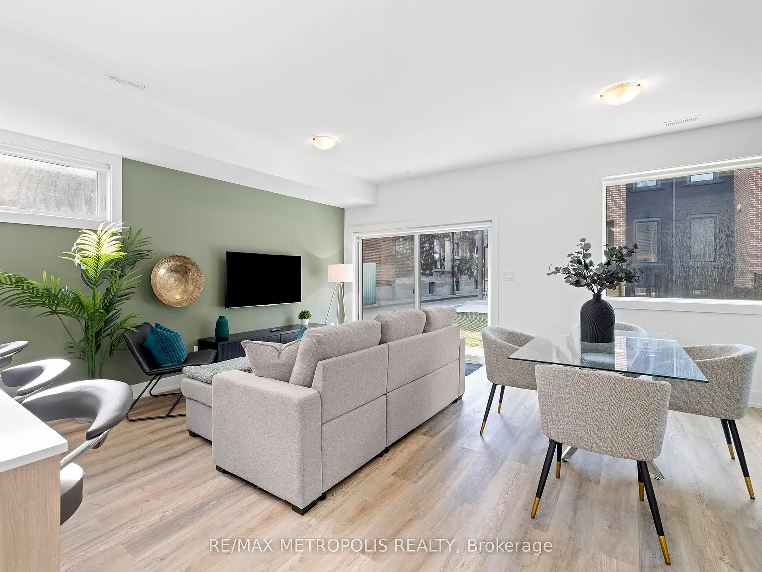 3 bed, $4,350 — Photo 3