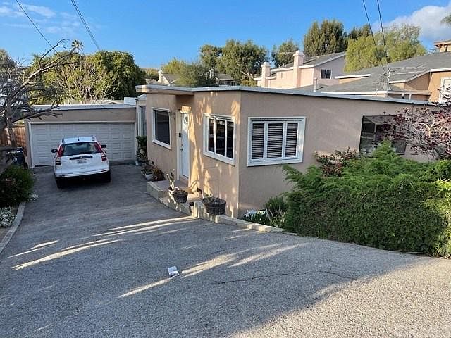 2nd image of 15341536 2nd St