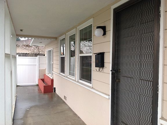 2nd image of 207 N Garfield Ave