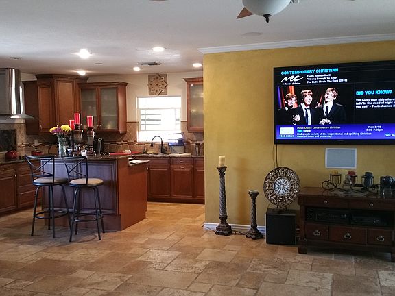 3rd image of 1430 N Bel Air Dr