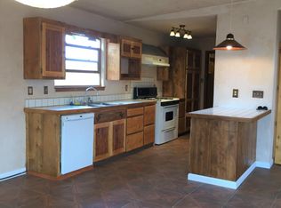 176 Maestas Rd, Ranchos De Taos, NM 87557
