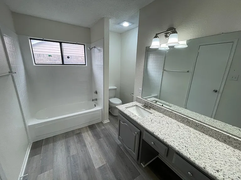 9415 Rutherglen Dr — Photo 14