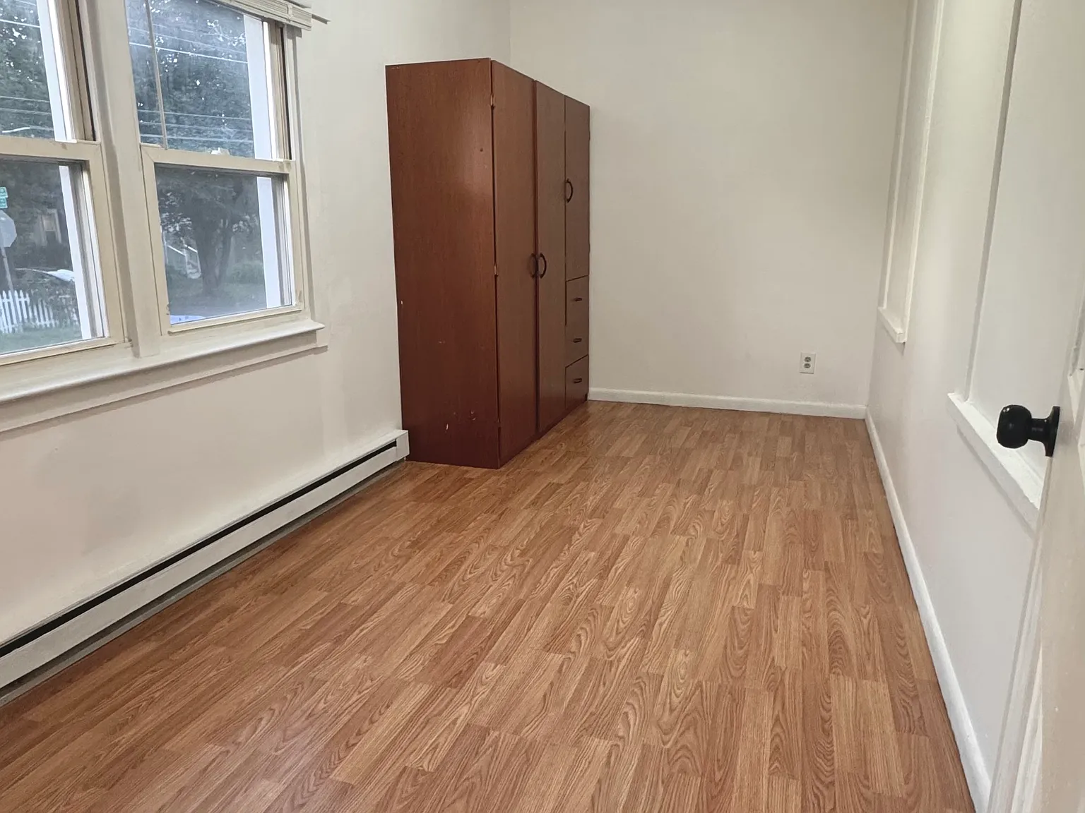 2 bed, 700 sqft, $1,400 — Photo 2