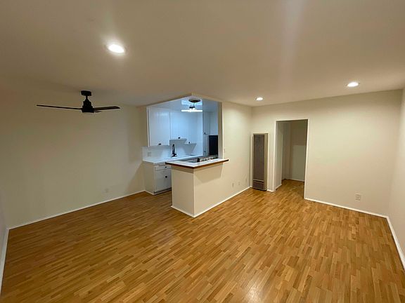 4th image of 12625 Mitchell Ave #2