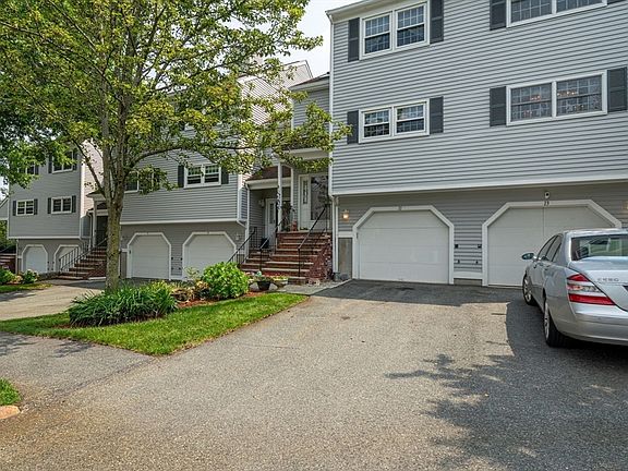 4th image of 11 Olde Village Dr Unit 11