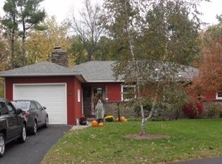 9 Farley Dr, Rensselaer, NY 12144