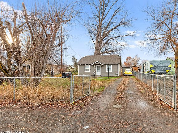 3rd image of 2832 S Wiley Rd