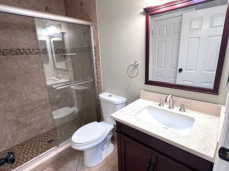 10 Sheffield Dr — Photo 11