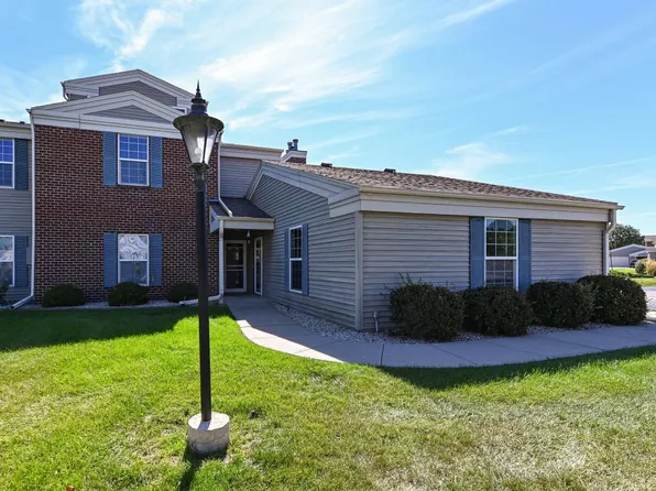 N16W26545 Wild Oats DRIVE #H, Pewaukee, WI 53072