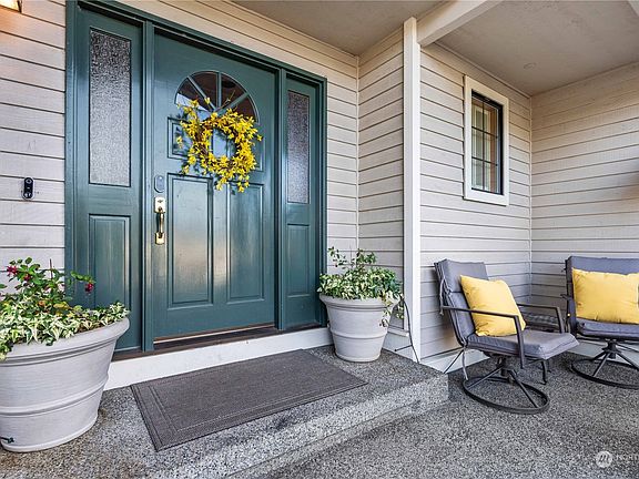 5th image of 810 50th Street SE