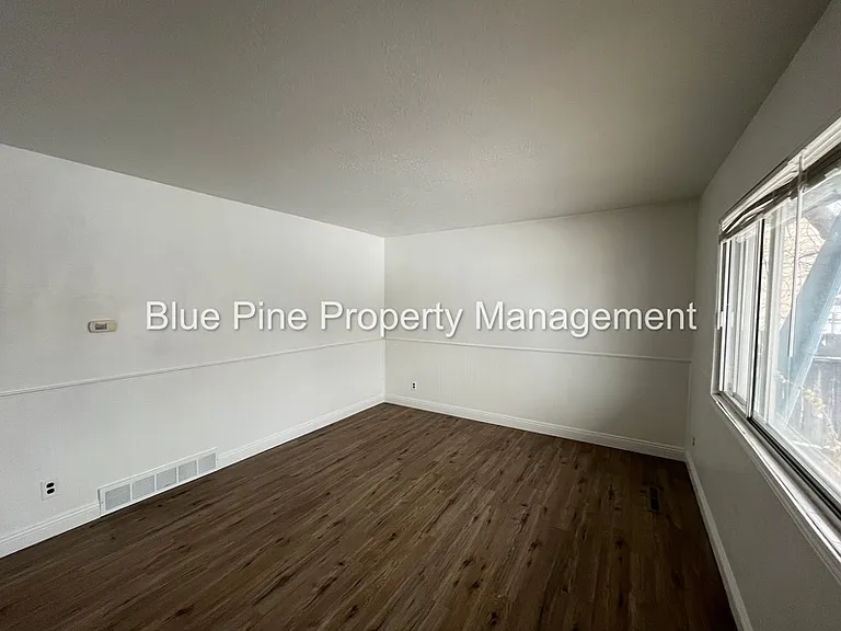 743 May St — Photo 2