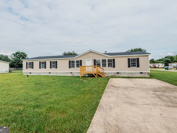 255 Bayberry Dr, Byron, GA 31008
