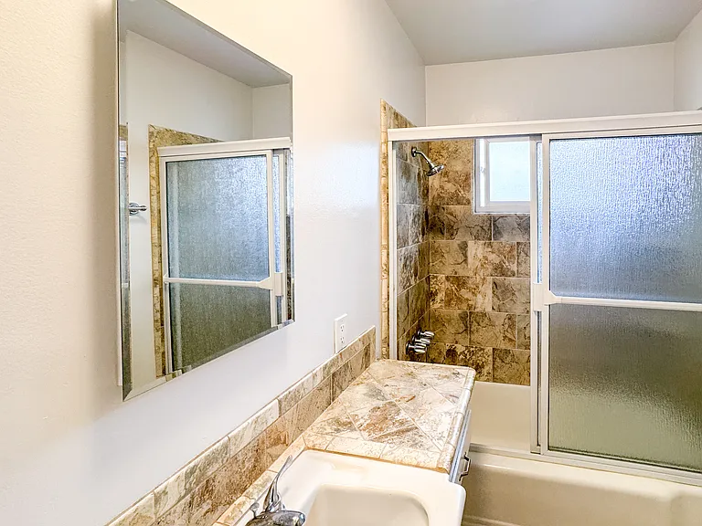1114 15th St #3 — Photo 7