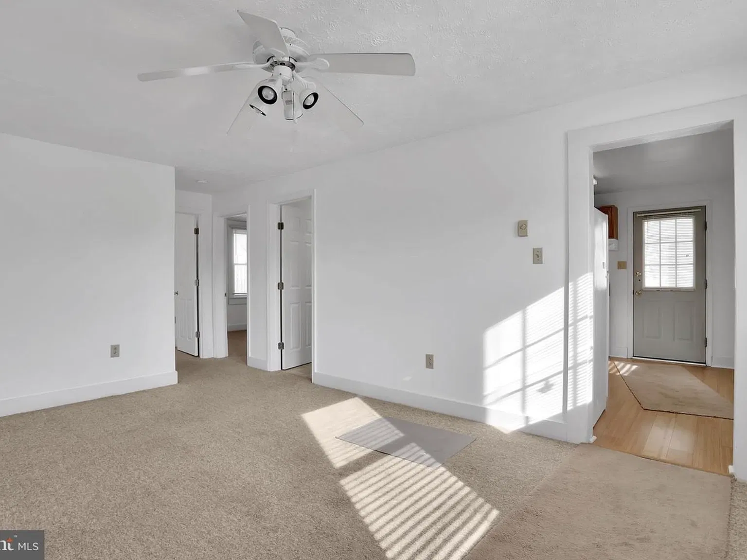 2 bed, 800 sqft, $1,375 — Photo 4