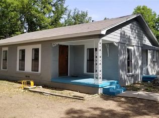 2412 Hunting Dr, Fort Worth, TX 76119