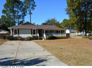 3700 Maranatha Dr, Hope Mills, NC 28348