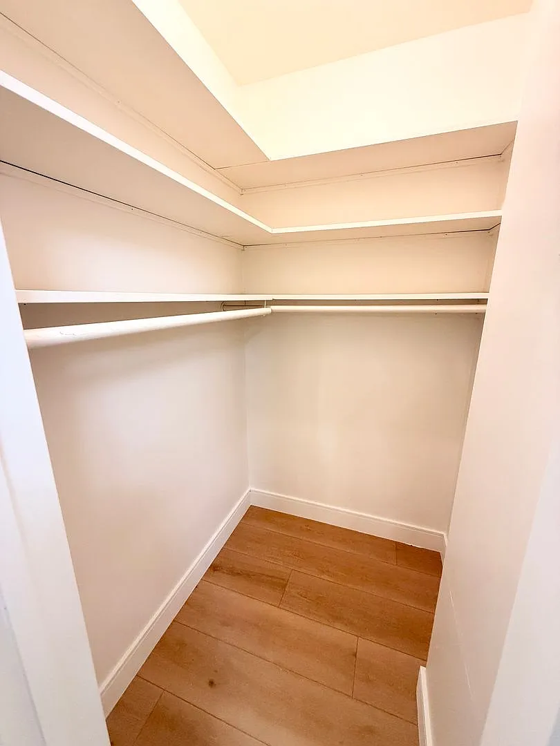 185 Athol Avenue — Photo 4