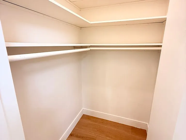 185 Athol Avenue — Photo 4