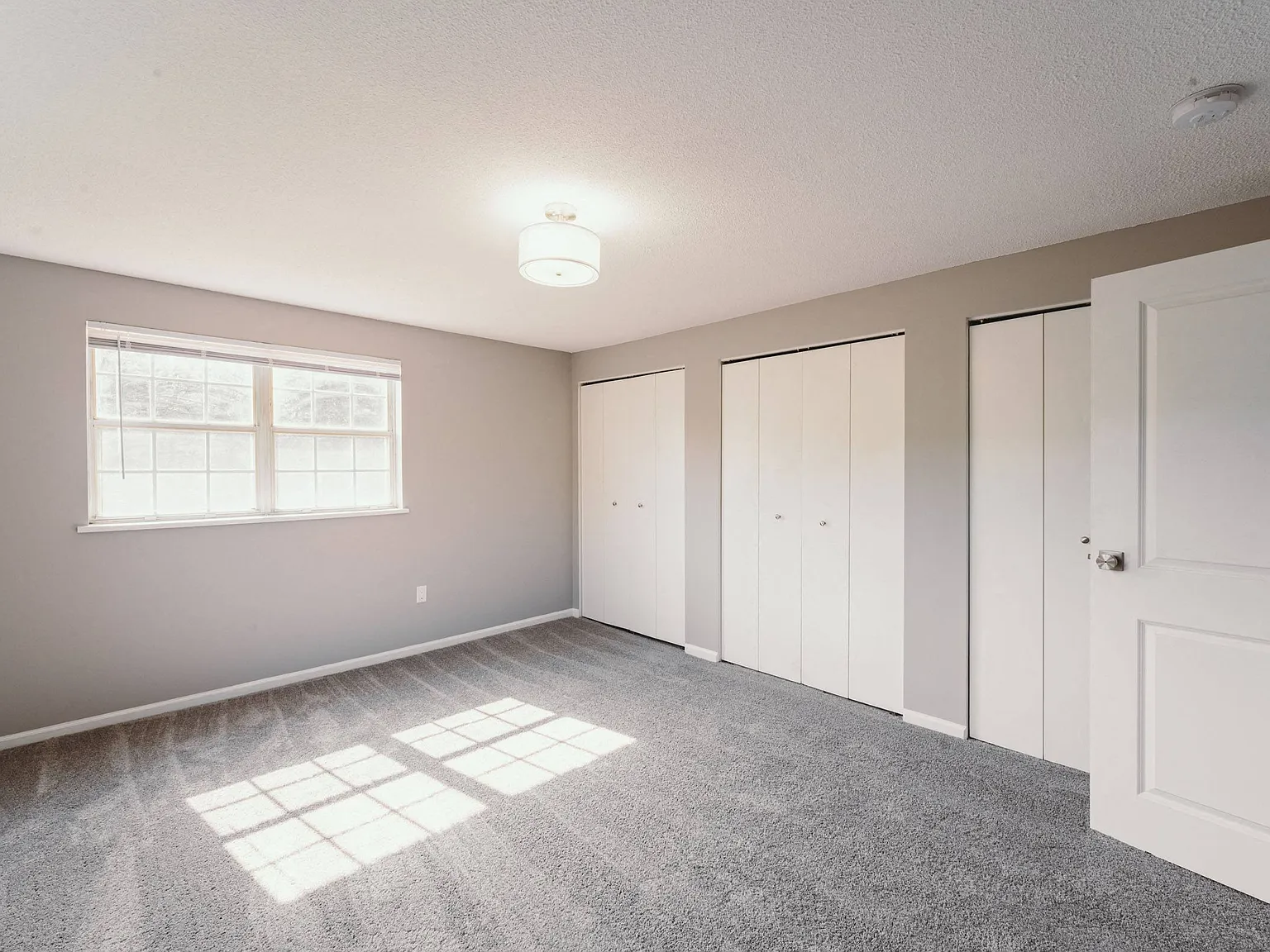BAY SHORE APARTMENTS — Photo 3