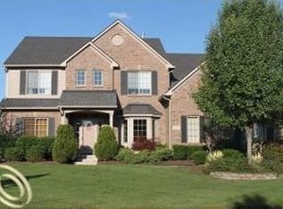 1054 Holbrooke Dr #38, Canton, MI 48187