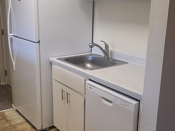 3rd image of 2955 Lakeside Dr Unit 227