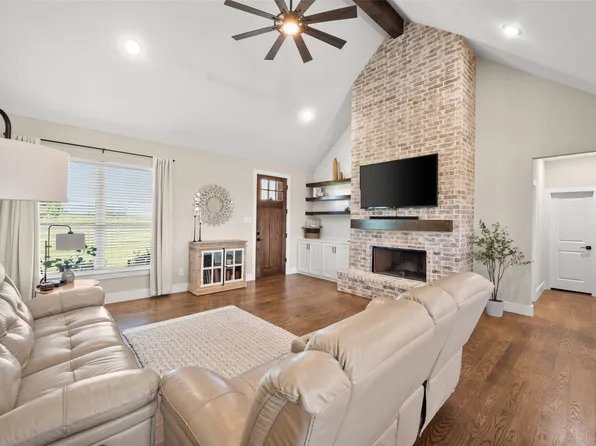 1460 Farrar Rd, Palmer, TX 75152
