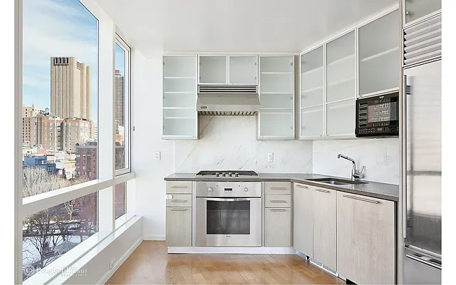 Rented by Douglas Elliman | media 17