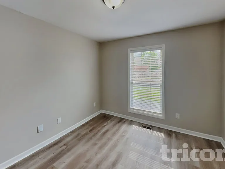 6009 Plateau Ct — Photo 12
