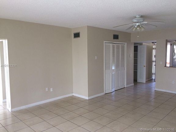 3rd image of 1591 NE Miami Gardens Dr