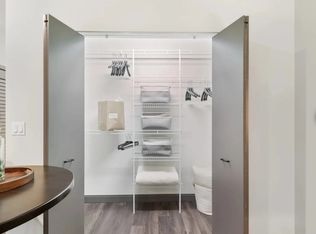 10 N La Salle St, Chicago, IL 60603
