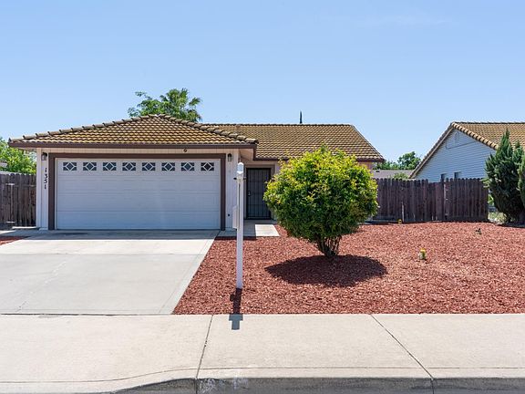 2nd image of 1351 Chukar St