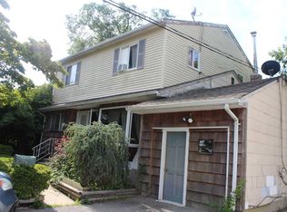 26 9th Ave, Brentwood, NY 11717