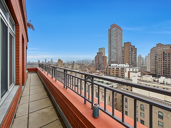 5th image of 155 W 70th St #4A