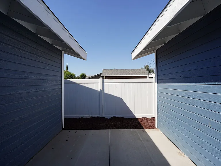 4805 Charlotte Way — Photo 55