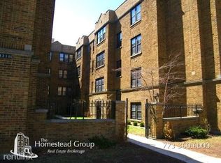 3211 W Belle Plaine Ave APT 2A, Chicago, IL 60618