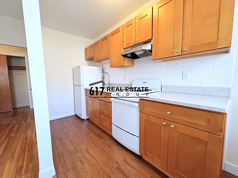 64 Brighton Ave #105 — Photo 3