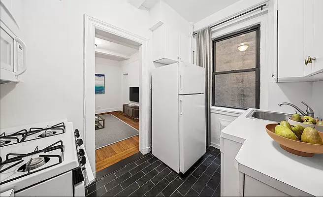 Rented by REAL New York | media 3