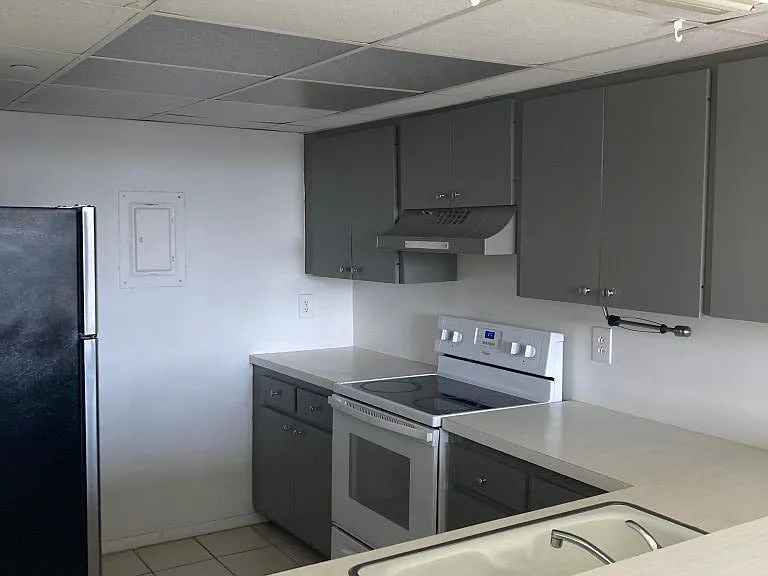 627 Alhambra Rd #301 — Photo 13
