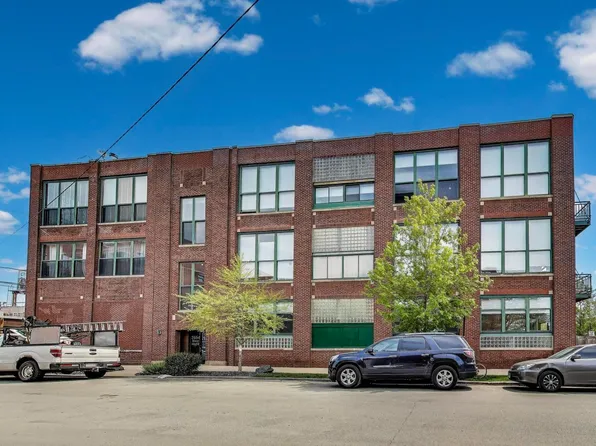 2654 W Medill Ave APT 302, Chicago, IL 60647