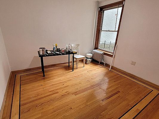 2nd image of 443 16th St #1D