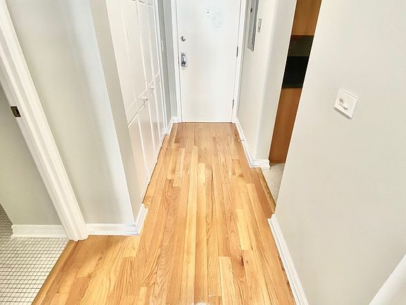 3rd image of 922 North Blvd APT 305
