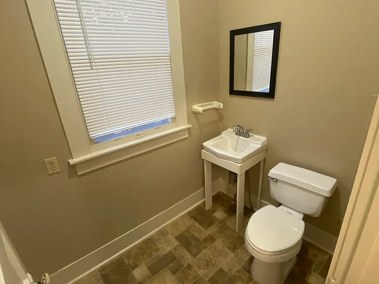 836 Live Oak St — Photo 7