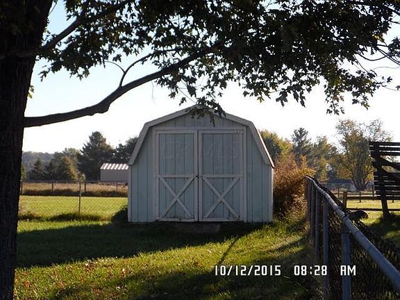 4th image of 47 Marianna Dr