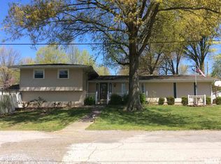2000 Lake St, Mount Vernon, IL 62864
