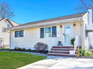 24 4th Ave, Port Reading, NJ 07064