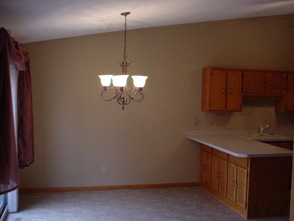 Eating area off deck