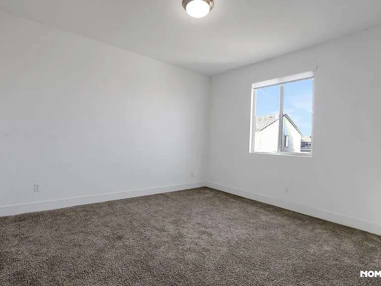 12925 Knightsbrook Ave — Photo 26